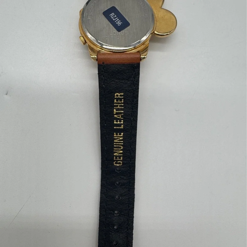 Lorus Disney Minnie Mouse Gold Tone Shaped Case Leather Watch V501-0820 need bat